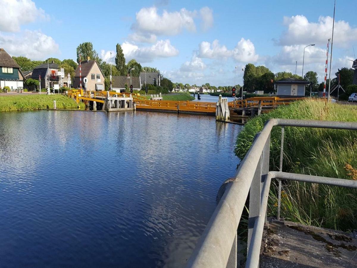 Holiday Home Canal View Alkmaar Eksteriør billede